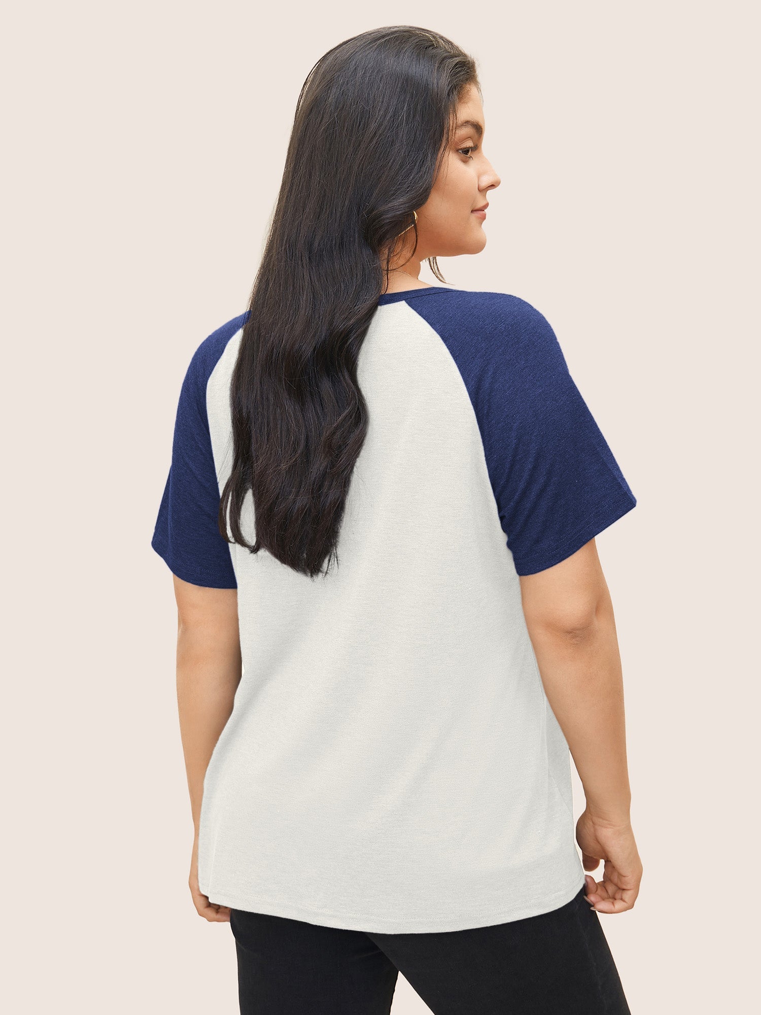 Colorblock Contrast Notched Raglan Sleeve T-shirt